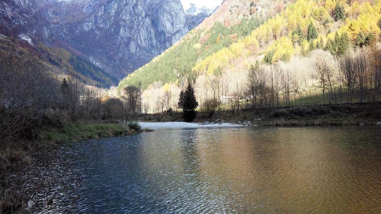 Hotel Ristorante Sasso Remenno Val Masino Bagian luar foto