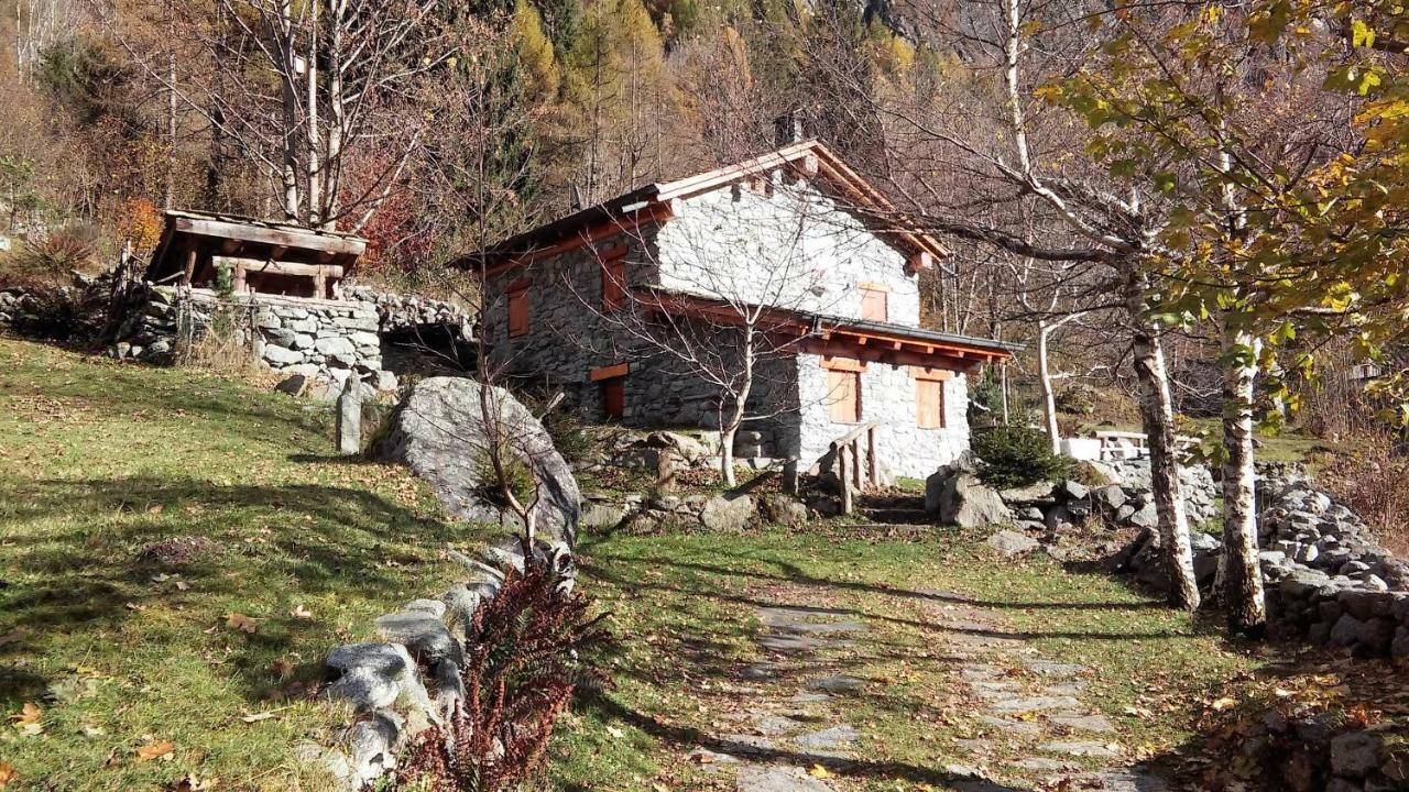Hotel Ristorante Sasso Remenno Val Masino Bagian luar foto