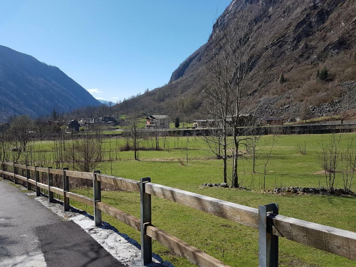 Hotel Ristorante Sasso Remenno Val Masino Bagian luar foto