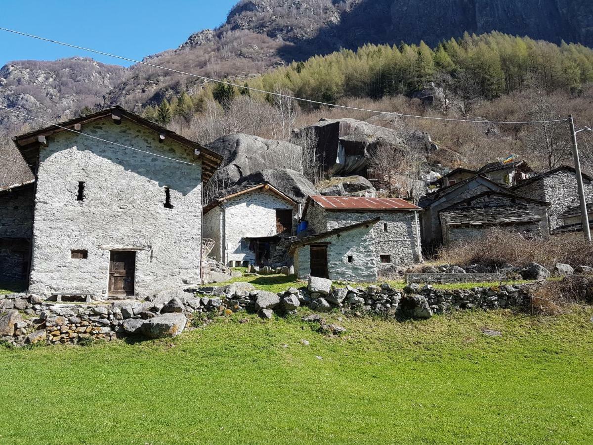 Hotel Ristorante Sasso Remenno Val Masino Bagian luar foto