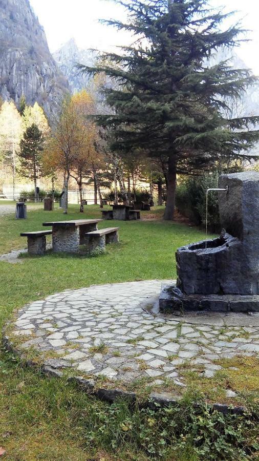 Hotel Ristorante Sasso Remenno Val Masino Bagian luar foto
